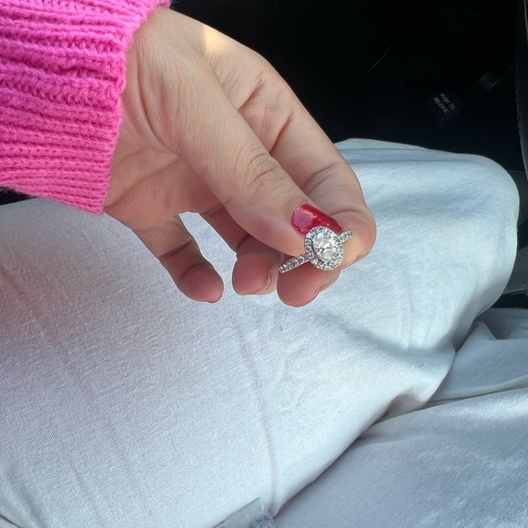 Engagement diamond ring - Picture 6 of 7